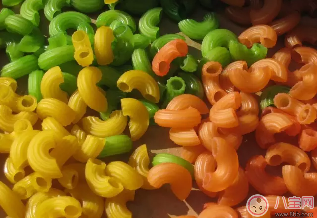 外面下雨了孩子不能出去玩 試試做這些事情吧