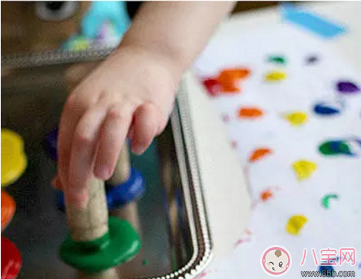 孩子愛涂鴉就讓他學(xué)畫畫 別嫌畫的丑那是靈感
