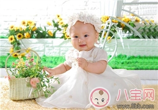 包貝爾罵哭女兒，只因她亂扔東西！怎么管才好？