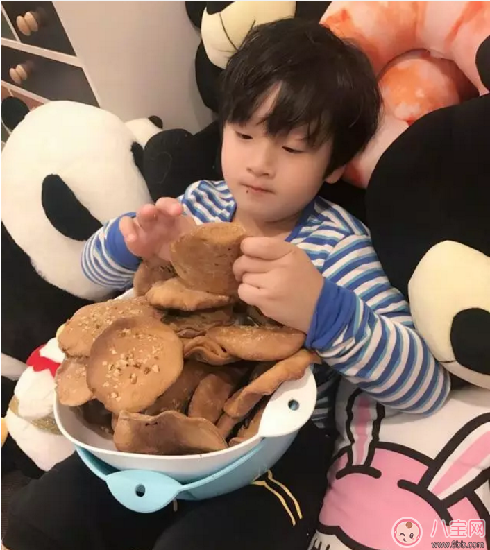 軒軒換新發(fā)型顏值猛升 寶寶頭發(fā)如何護理