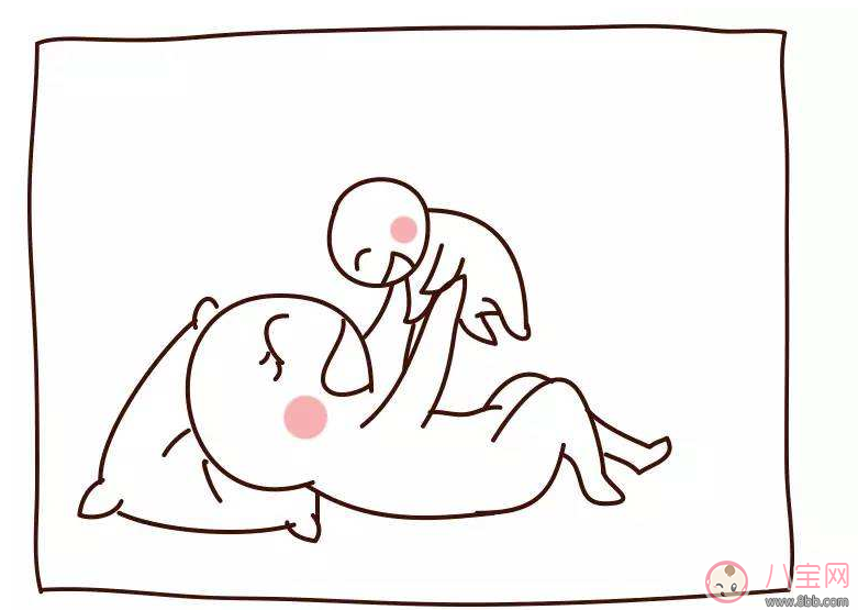 和孩子玩舉高高究竟好不好 和孩子玩的游戲推薦