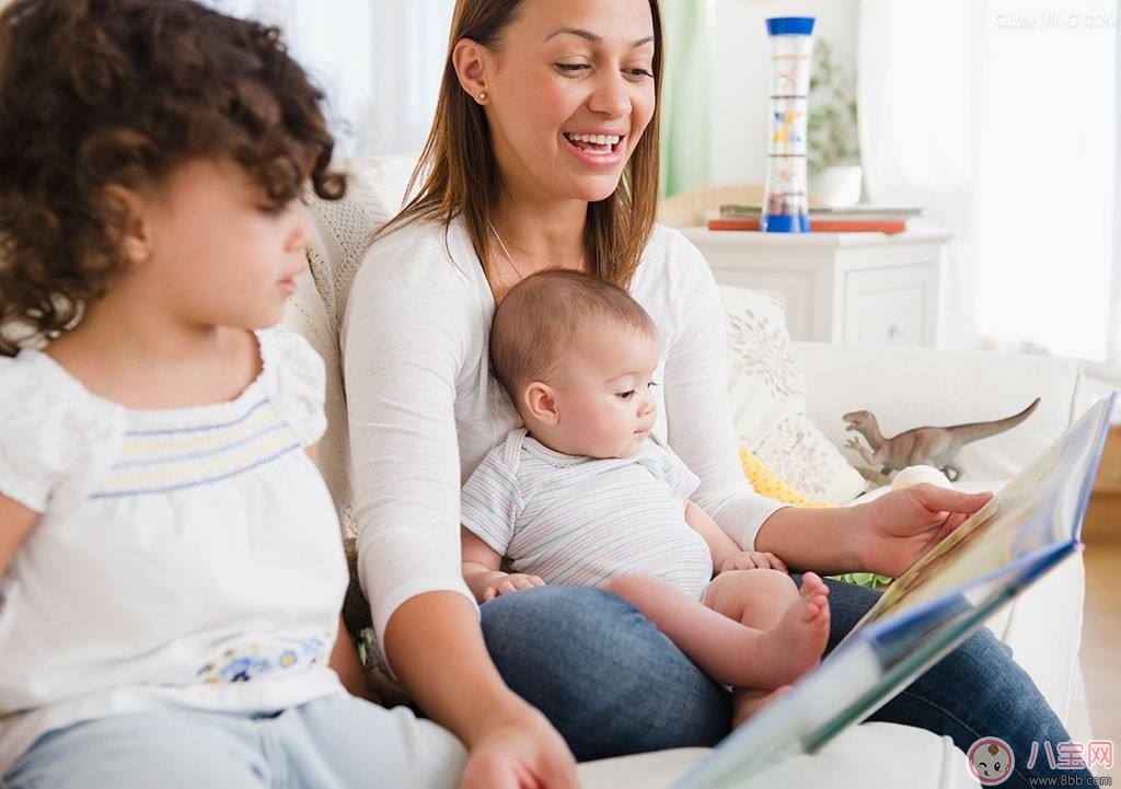 講故事給寶寶聽的優(yōu)點(diǎn) 如何正確講故事給寶寶聽