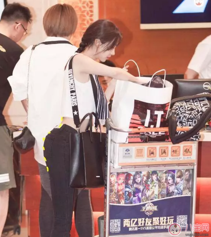 李菲兒柯基臀成最新身材標(biāo)準(zhǔn) 如何擁有柯基臀