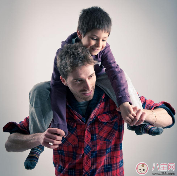 寶寶不喜歡爸爸是因?yàn)檫@些原因 傷孩子最深的7種爸爸 寶寶不喜歡爸爸是因?yàn)檫@些原因 傷孩子最深的7種爸爸