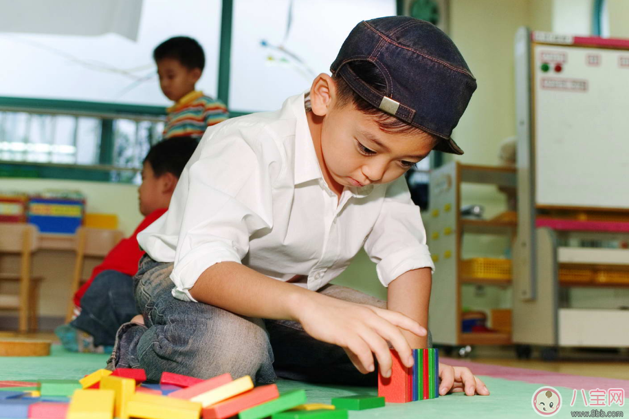 月薪三萬撐不起孩子暑假 孩子暑假真的要花這么多錢嗎 月薪三萬撐不起孩子暑假 孩子暑假真的要花這么多錢嗎