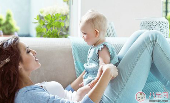 寶寶學(xué)說話了 在家里說普通話還是方言比較好