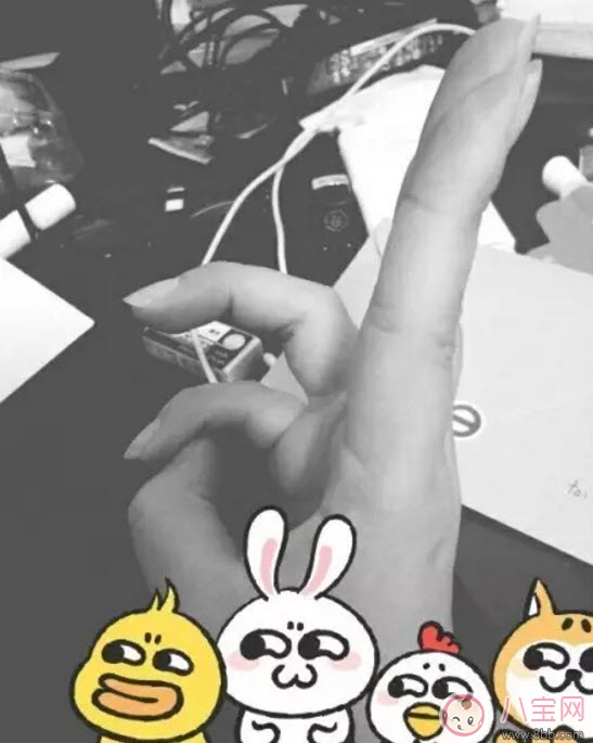 秋水誓怎么做 春風(fēng)十里不如你秋水誓手勢步驟圖解