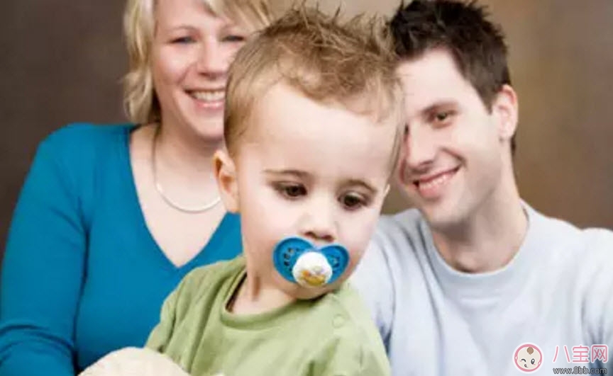 寶寶一直害羞怕生 如何引導(dǎo)孩子更合群