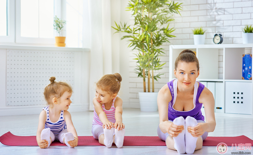 辣媽帶著兒女練瑜伽 孩子練瑜伽好不好 辣媽帶著兒女練瑜伽 孩子練瑜伽好不好