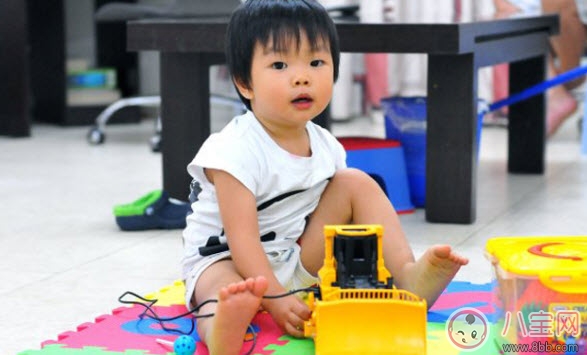 適合男孩子玩的玩具車 男孩子喜歡的玩具車大全