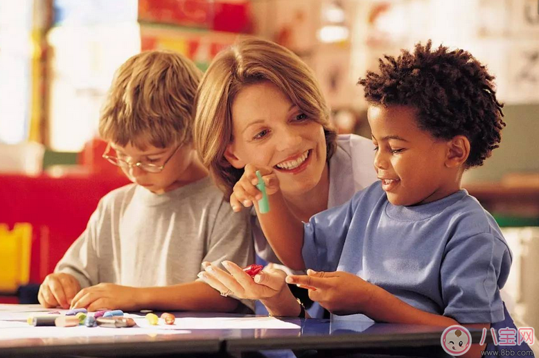 孩子不大方其實(shí)是因?yàn)檫@個 如何讓孩子變得大方起來