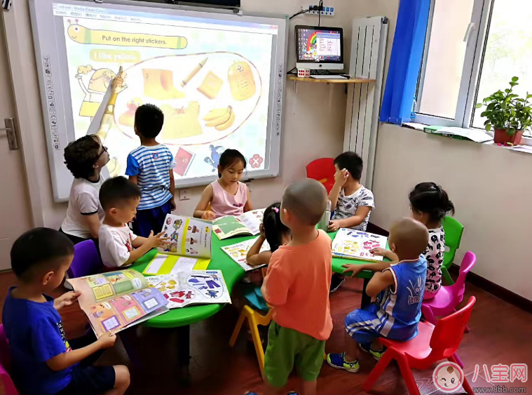 小學(xué)生2天上9個培訓(xùn)班 孩子暑假如何正確安排