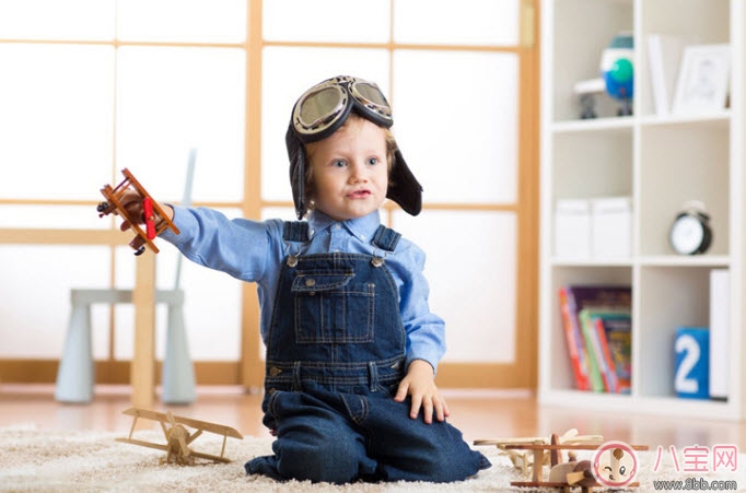 3歲兒童益智玩具有什么 兒童益智玩具大全(溝通類反應(yīng)類創(chuàng)造類)