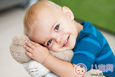 寶寶喜歡瞎扔?xùn)|西 如何培養(yǎng)孩子愛整理的性格