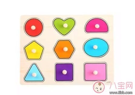 寶寶玩拼圖的好處 如何給寶寶挑選適合的拼圖