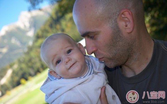 適合寶寶和爸爸一起玩的親子游戲 父親和寶寶的親子游戲