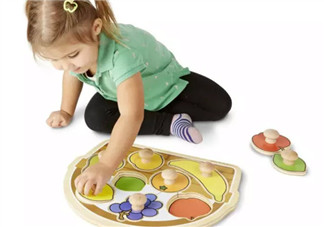 寶寶玩拼圖的好處 如何給寶寶挑選適合的拼圖