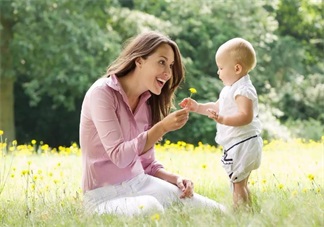 第一次當(dāng)媽媽感覺力不從心 怎么教育孩子比較好