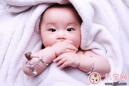 三伏天如何讓寶寶輕松避暑呢