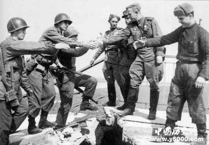 二戰(zhàn)魯爾戰(zhàn)役簡介魯爾戰(zhàn)役傷亡魯爾戰(zhàn)役的意義是什么？