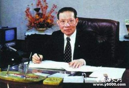 李兆基宣布退休香港四大家族是哪四大家族？