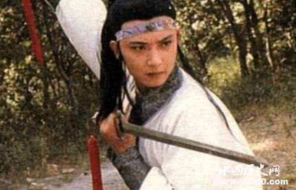 紅樓夢柳湘蓮人物故事簡介尤三姐和柳湘蓮的愛情悲劇是怎樣的？