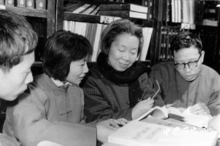 謝希德生平介紹謝希德的貢獻(xiàn)成就有哪些？