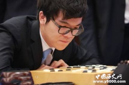 柯潔被清華錄取柯潔的專業(yè)是什么？