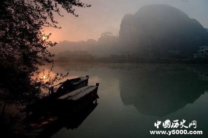 長亭蘭舟的寓意和意象長亭蘭舟是什么意思？