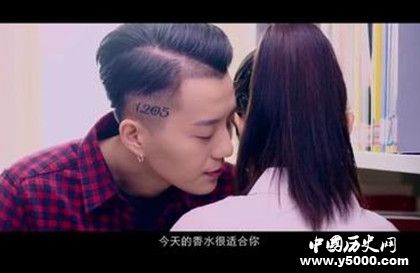 Les電影推薦《錯(cuò)了性別不錯(cuò)愛》人物劇情介紹大型掰彎現(xiàn)場