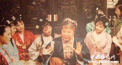 紅樓夢賈母人物形象分析賈母為何棄黛擇釵？