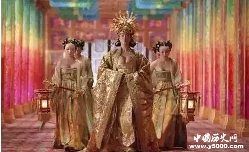 皇帝幼年結(jié)婚啥都不懂怎么辦？