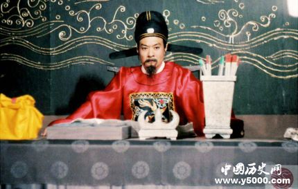 紅樓夢賈雨村人物形象分析賈雨村為什么要害賈家？