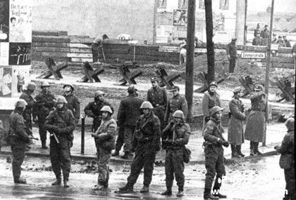 柏林危機歷史介紹柏林危機的歷史背景結(jié)果和影響