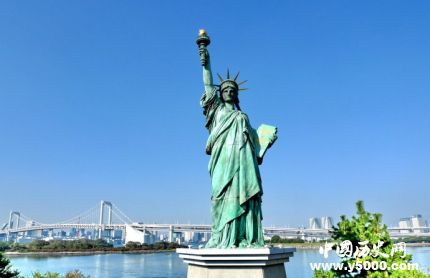 自由女神像的來(lái)歷自由女神像的原型是誰(shuí)？