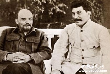 斯大林死因探秘：斯大林是自然死亡還是死于謀殺？