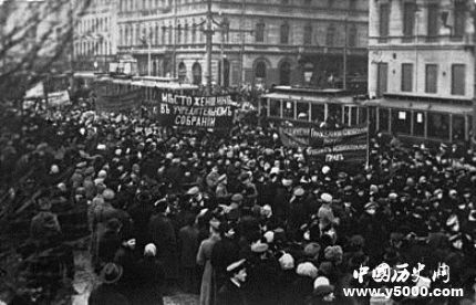 俄國(guó)二月革命影響簡(jiǎn)介二月革命和十月革命有什么區(qū)別？