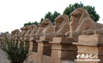 埃及出土獅身羊面獅身羊面像有什么意思？