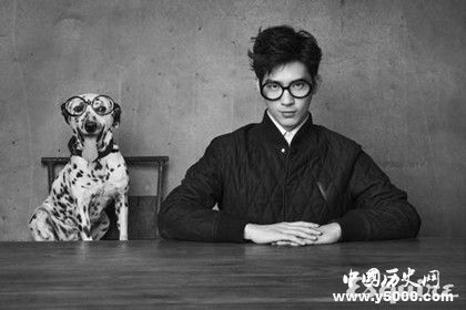 時尚先生Esquire簡介時尚先生內(nèi)容介紹雜志發(fā)展歷史介紹