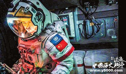 吳京再登新聞聯(lián)播吳京登上新聞聯(lián)播是拼命拍電影