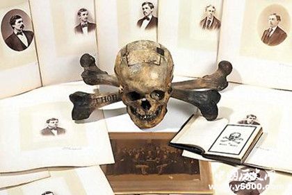 骷髏會是什么組織在哪所學(xué)校骷髏會標(biāo)志成員入會儀式介紹