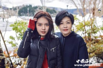 李詠女兒出書出的什么書李詠女兒個(gè)人簡介