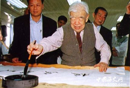 吳大猷生平簡(jiǎn)介吳大猷的貢獻(xiàn)如何評(píng)價(jià)吳大猷？