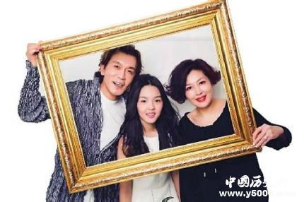 李詠女兒出書出的什么書李詠女兒個人簡介 李詠女兒出書出的什么書李詠女兒個人簡介