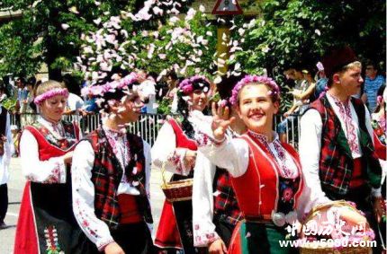 元旦節(jié)的習(xí)俗世界各國是怎樣慶祝元旦的？