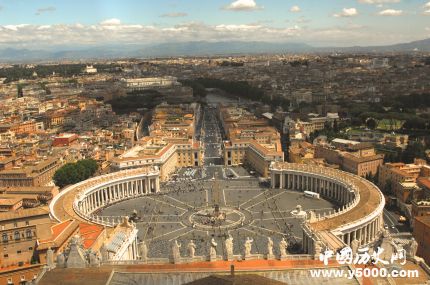 米開(kāi)朗基羅生平故事簡(jiǎn)介米開(kāi)朗基羅的作品有哪些？