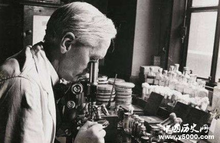 弗萊明生平故事簡(jiǎn)介弗萊明是怎樣發(fā)現(xiàn)青霉素的？