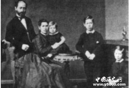 德國(guó)物理學(xué)家赫茲生平簡(jiǎn)介赫茲的貢獻(xiàn)成就有哪些？