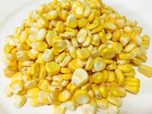 賽蟹黃玉米粒的做法