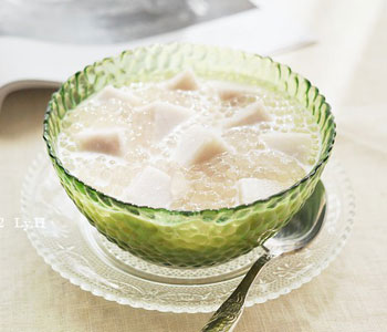 香芋西米露的做法 香芋西米露的營(yíng)養(yǎng) 香芋西米露的熱量